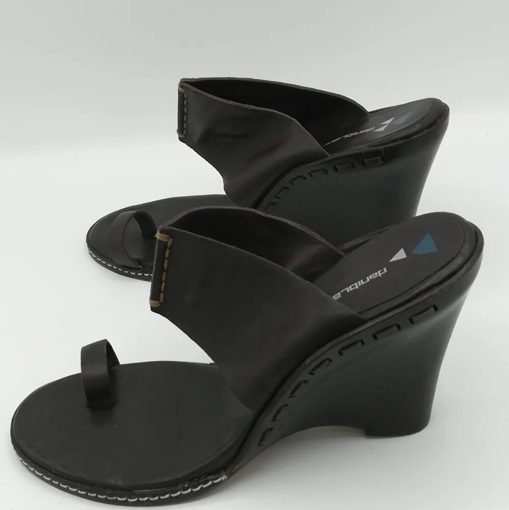 DaniBlack Leather Wedge Sandals Brown Slip On Comfort Heels Women’s 6M